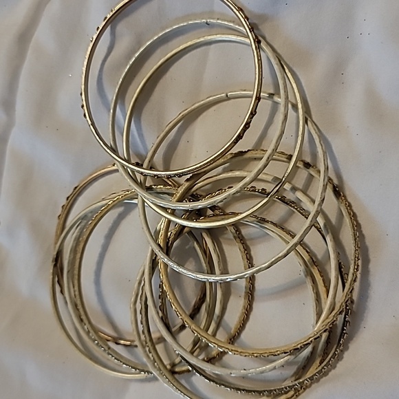 Set of 13 Creme and Golden Stackable Wire Bracelets - Picture 2 of 4